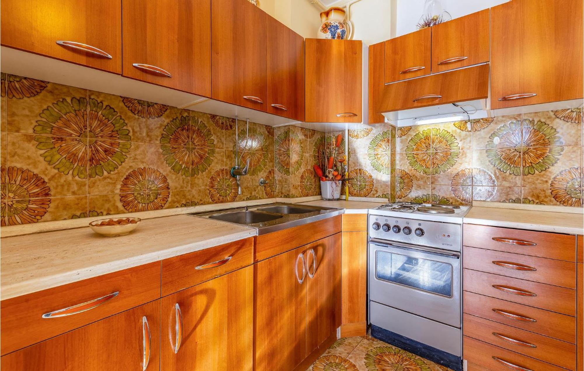 Lovely In With Kitchen